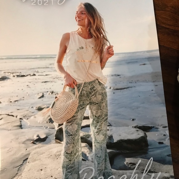 ☀️SOLID & STRIPED Rattan Handbag - Picture 9 of 9